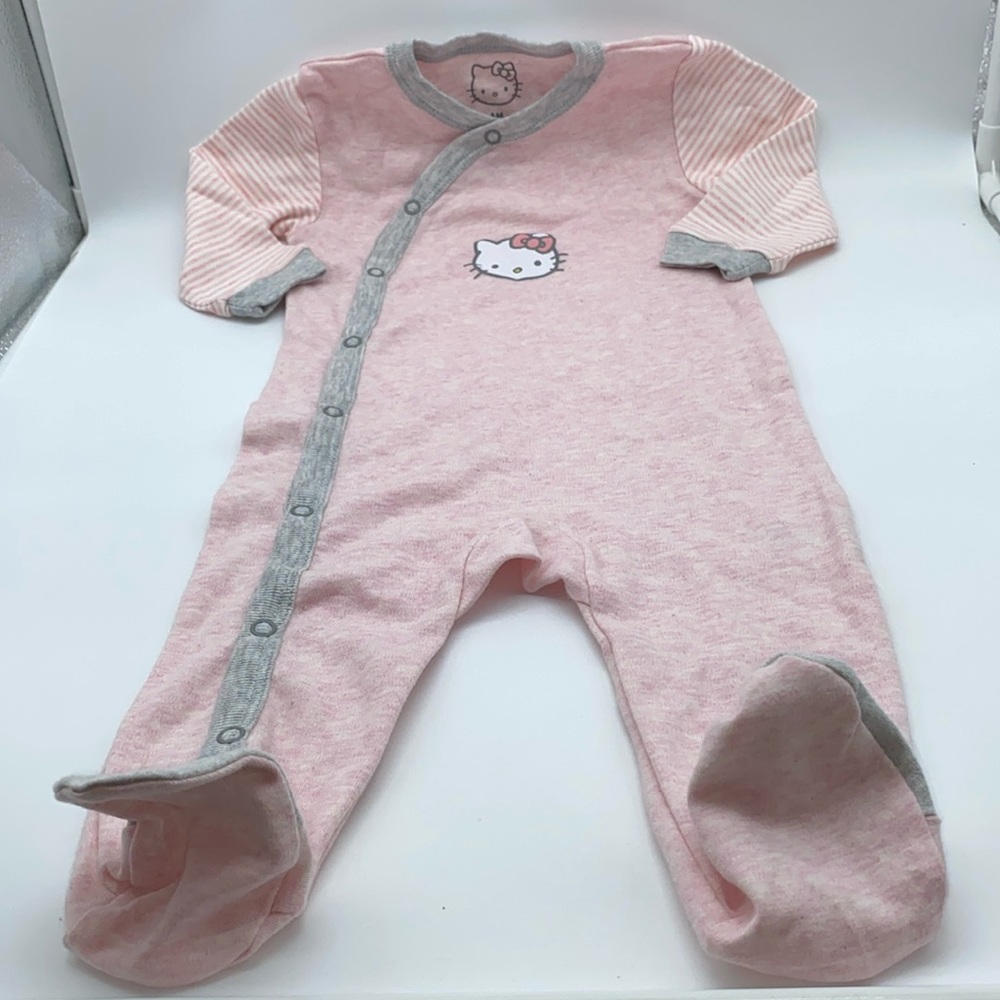 Hello Kitty by Sanrio Pink Grey Sleeper Footie Outfit Size 6 Months Cat Kitten